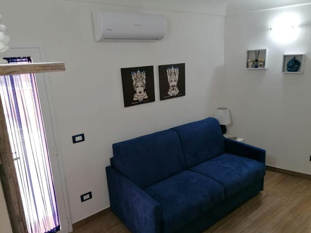 Domus Caricatore room 2