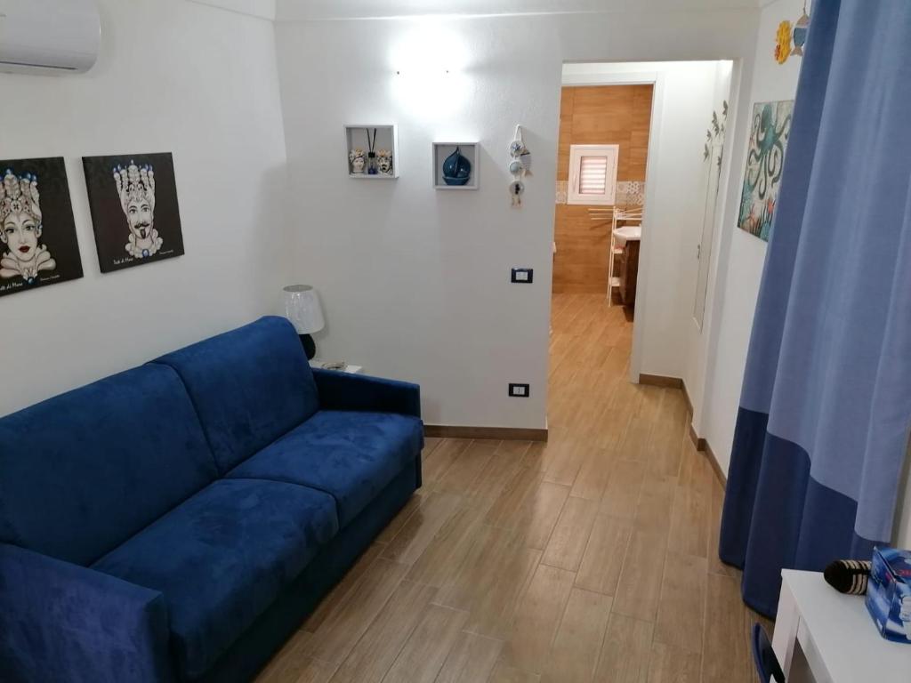 Domus Caricatore room 3